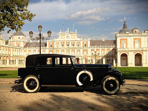coche antiguo clásico aranjuez